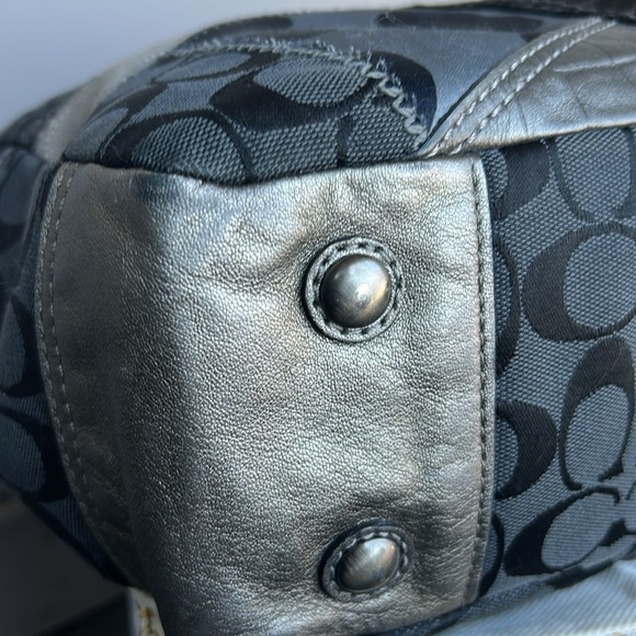 🎁LAST DROP!!!!! TODAY ONLY⭐️Coach Patchwork Signature Tote Mixed Fabric Metallic - Picture 9 of 13
